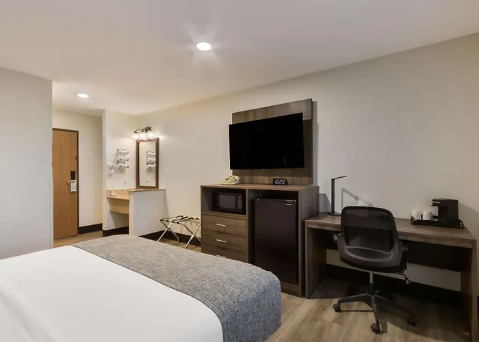 Hotel Surestay By Western Camp 2*
