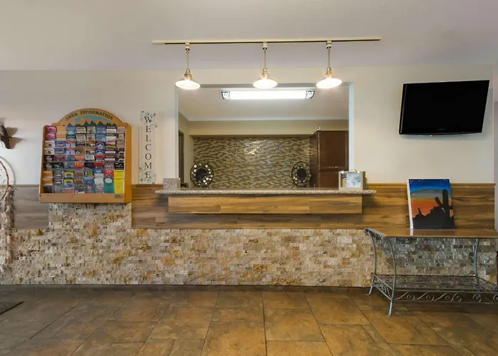 Hotel Surestay By Western Camp